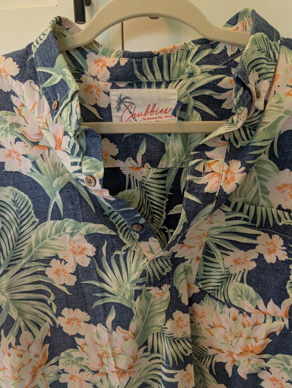 Chubbies Hawaiian 3 Button Shirt - Blue with Pink & Green Floral- Sz XL - Picture 3 of 5